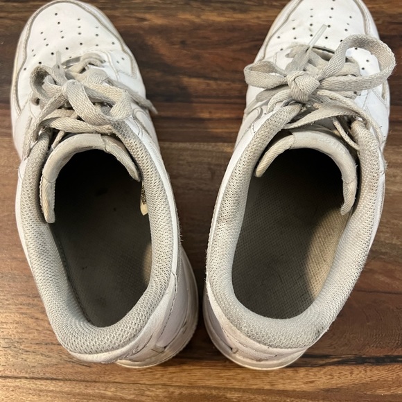 Air Force ones - Picture 6 of 7